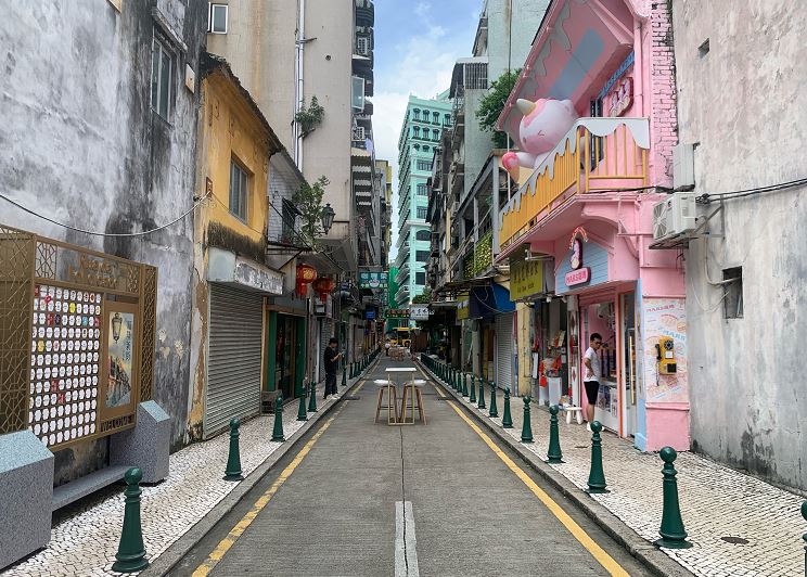 펠리시다데 거리 [Rua da Felicidade]